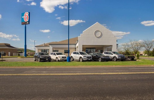 Rothschild Hotel | Motel 6-Rothschild, WI