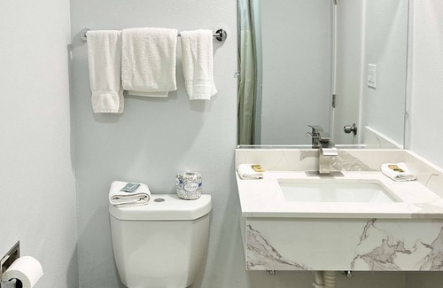Westside Santa Cruz Hotel | Motel 6 Santa Cruz, CA