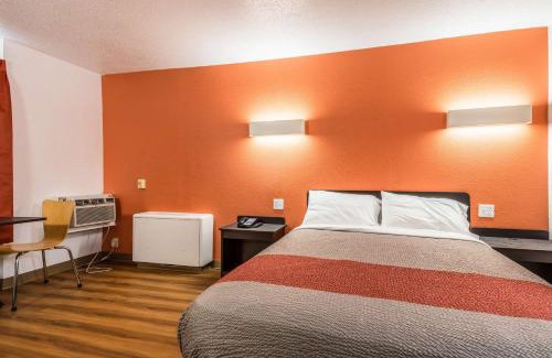 Schenectady Hotel | Motel 6-Schenectady, NY