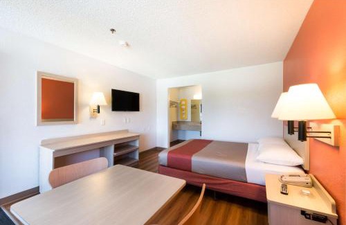 Sparks Hotel | Motel 6-Sparks, NV - Airport - Sparks