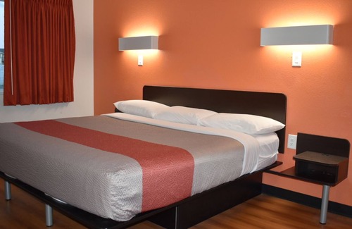 Springfield Hotel | Motel 6 Springfield, IL