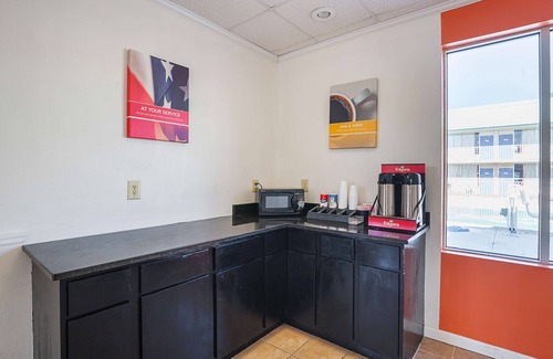 Tifton Hotel | Motel 6 Tifton, GA