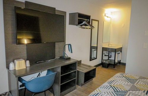 Tigard Hotel | Motel 6 Tigard, OR - Portland Southwest