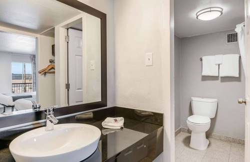 Downtown Tucson Hotel | Motel 6 Tucson, AZ