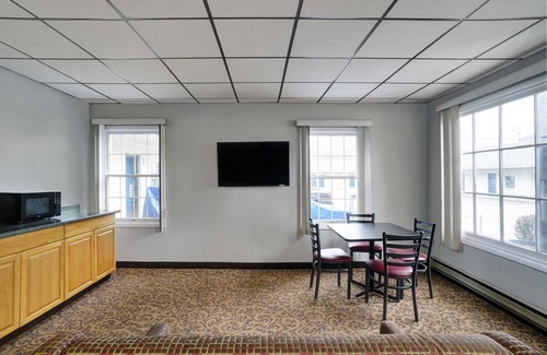 Washington Hotel | Motel 6 Washington, PA
