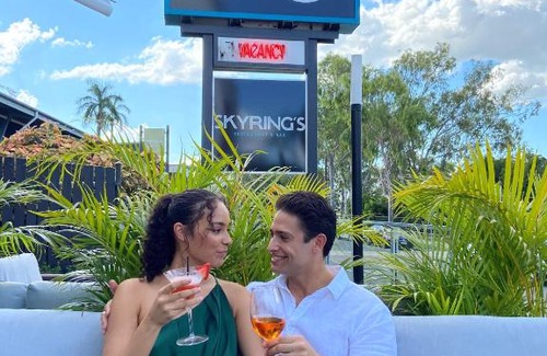Rockhampton Hotel | Motel 98