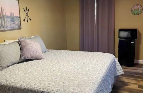 Gilbertsville Hotel | Motel at KY Lake. The Native Dessert
