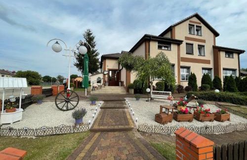 Pila Hotel | Motel Orion