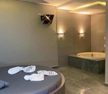 Weissopolis Hotel | Motel Passione