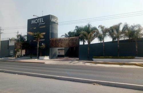 San Juan del Rio Hotel | Motel Pedregal Suites