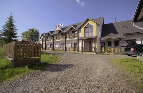 Vlachovo Hotel | Motel pod Stromíšom