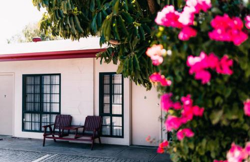 Port Augusta West Hotel | Motel Poinsettia