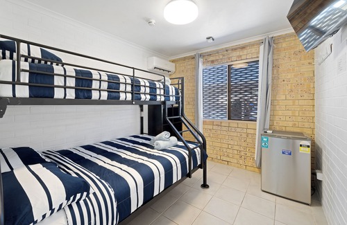Caloundra Hotel | Motel Sunshine Coast