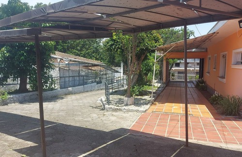 Parolin House | Motor home