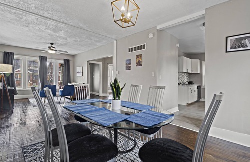 New Center Detroit House | Motown Hangout Near Motown Museum, Henry Ford Hospital, Fisher Theater