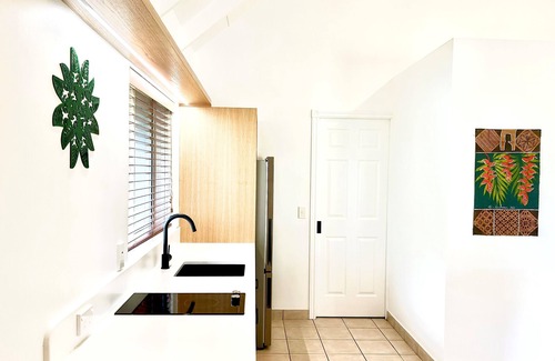 Tapere of Titikaveka Hotel | Motu Beachfront Art Villas