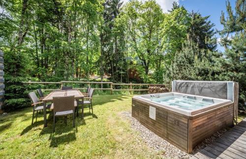 Les Gets Ski Chalet | Moulin Chalets Les Gets - by EMERALD STAY