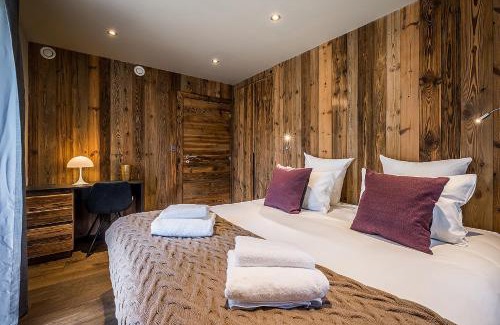 Les Gets Ski Chalet | Moulin Chalets Les Gets - by EMERALD STAY