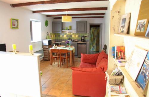 Saint-Urbaine House | Moulin De Beuzidou