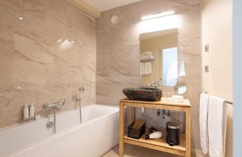Conques-en-Rouergue Hotel | Moulin de Cambelong- Emilie & Thomas