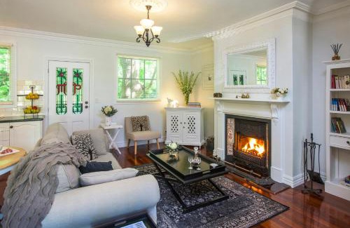 Sassafras Villa | Moulton Park Estate - Cottages