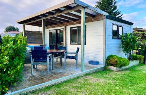 Pataua House | Mount and Surf View Cabin