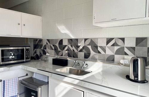 Mount Eden Hotel | Mount Eden Motel