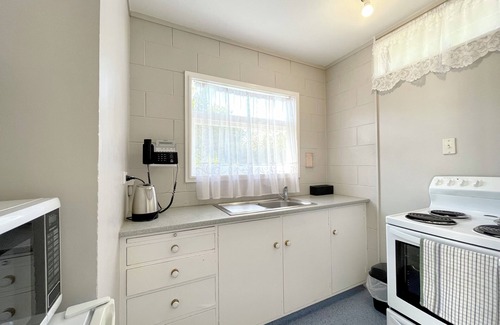 Mount Eden Hotel | Mount Eden Motel