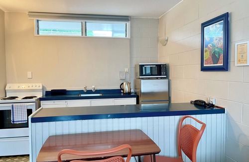 Mount Eden Hotel | Mount Eden Motel