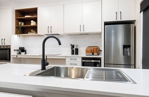 Mount Gambier Apartment | Mount Gambier, City Edge Apartment 1 - Wheelchair Accessible Accommodation