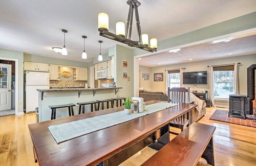 Mount Holly House | Mount Holly Vacation Rental w/Hot Tub!