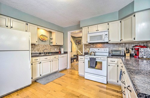 Mount Holly House | Mount Holly Vacation Rental w/Hot Tub!