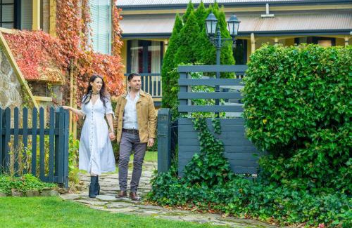 Crafers Hotel | Mount Lofty House & Estate Adelaide Hills - Adults Retreat