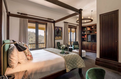 Crafers Hotel | Mount Lofty House & Estate Adelaide Hills - Adults Retreat