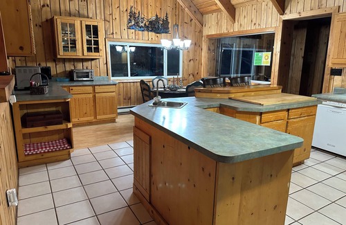 La Sal Cabin | Mount Peale Country Inn and Cabins
