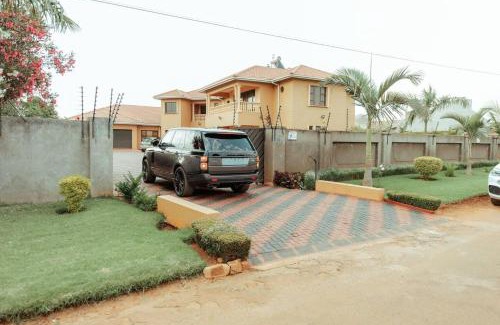 Mazowe Villa | Mount Pleasant - Luxurious 4-Bed Villa