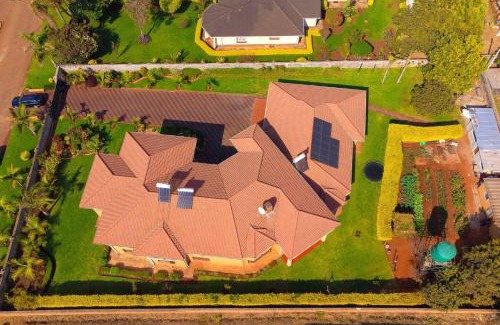 Mazowe Villa | Mount Pleasant - Luxurious 4-Bed Villa