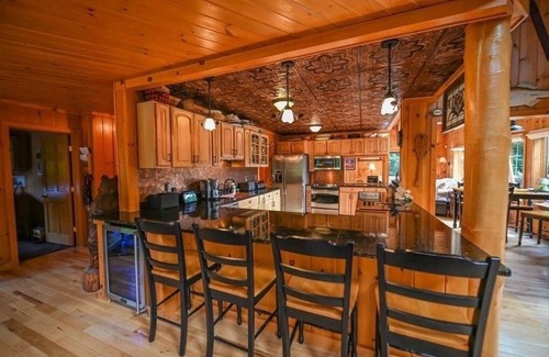 Wilmington House | Mount Snow Chalet-modern family home, chefs kitchen, gameroom, Clubhouse pool