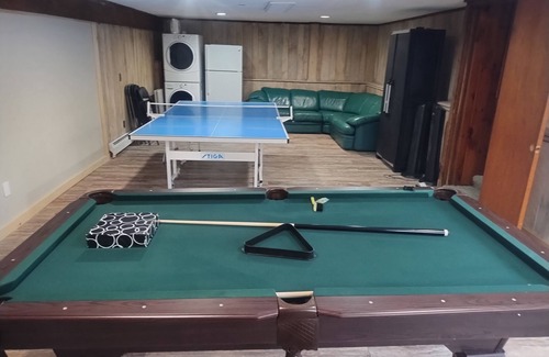 West Dover House | Mount Snow Luxury Villa with Hot Tub, Jacuzzi and gm room.