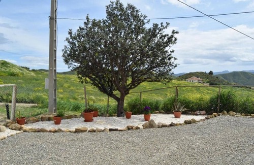 Pizarra Apartment | Mount Tatum apartments! A short drive to el chorro lakes