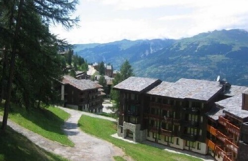 Montchavin Apartment | Mountain apartment family resort