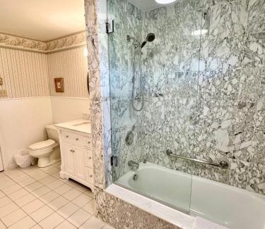 Mulmur House | Mountain Ash Country Manor and Spa