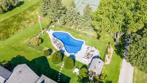 Mulmur House | Mountain Ash Country Manor and Spa