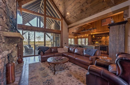Mineral Bluff House | Mountain Bear Pass- Large Exclusive Lodge Style Home Views Outdoor Fireplace and Firepit