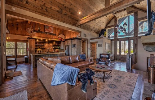 Mineral Bluff House | Mountain Bear Pass- Large Exclusive Lodge Style Home Views Outdoor Fireplace and Firepit