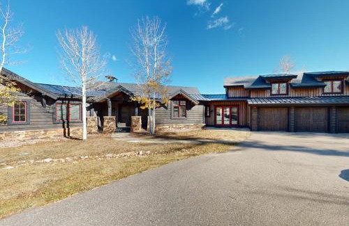 Edwards House | Mountain Breeze Retreat