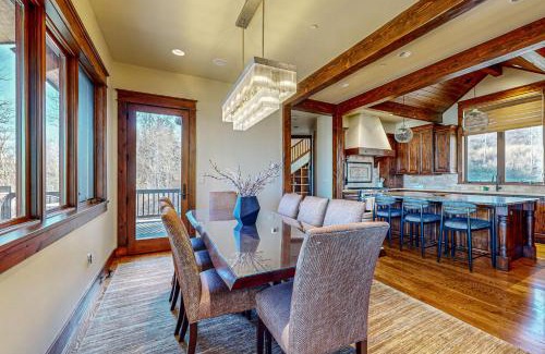 Edwards House | Mountain Breeze Retreat
