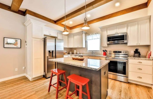 Windham House | Mountain Cabin with Scenic Views and Hot Tub