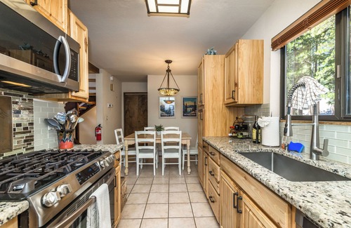 Incline Village House | Mountain Escape - Lake Tahoe - Incline Village w/Pvt Garage