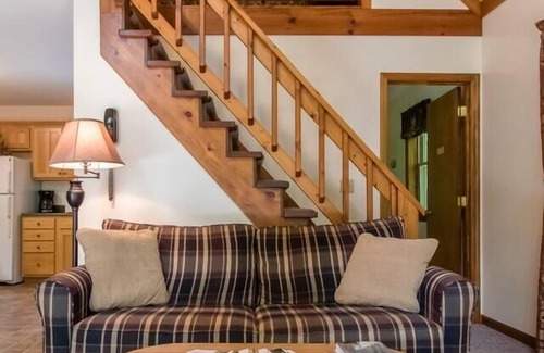 Allegheny Mountains Cabin | Mountain getaway with hot tub near Seneca Rocks